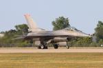Aircraft 01-7052, USAF F-16C zx, at KOSH, photo by FloridaMetal