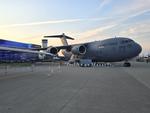 Aircraft 05-5153, USAF C-17A zx, at KOSH, photo by FloridaMetal