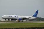 Aircraft N65832, United 1406 arrives at Southwest Florida International Airport following flight from Washington-Dulles International Airport, at KRSW, photo by Suncoast Spotter