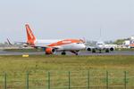Aircraft OE-IJU, Airbus A320-214, Taxiing to boarding area, Brest-Bretagne Airport (LFRB-BES), at LFRB, photo by Yves-Q