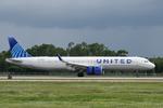 Aircraft N14557, United 2137 arrives at Southwest Florida International Airport following flight from Chicago-O’Hare International Airport, at KRSW, photo by Suncoast Spotter