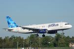 Aircraft N658JB, JetBlue 1551 arrives at Southwest Florida International Airport following flight from Westchester County Airport, at KRSW, photo by Suncoast Spotter