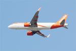 Aircraft HB-AYP, Airbus A320-251, long approach rwy 21, Nantes-Atlantique airport (LFRS-NTE), at LFRS, photo by Yves-Q