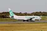 Aircraft F-HTVC, Boeing 737-8K2, Reverse thrust landing rwy 07R, Brest-Bretagne airport (LFRB-BES), at LFRB, photo by Yves-Q
