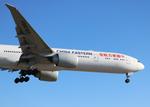 Aircraft B-7343, CES 773 zx, at KLAX, photo by FloridaMetal
