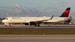 Aircraft N323DN