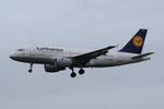 Aircraft D-AIBA, Landing at Norwich., at EGSH, photo by Graham Reeve