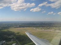 Ottawa Macdonald-Cartier International Airport (Macdonald-Cartier International Airport) photo, click to enlarge