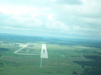  - Final approach Runway 27 - by Mark Pasqualino