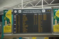  - early deaprtures at Auckland International - by Micha Lueck