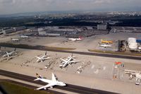  - Very busy outer parking positions - by Micha Lueck