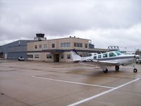  @ Des Moines International Airport - General Aviation ramp - by Mark Pasqualino