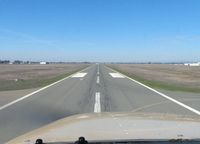  - Final runway 33 - by Tim Long