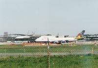  @ Detroit Metropolitan Wayne County Airport - McNamara Terminal construction behind BA 747 - by Florida Metal