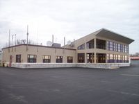  @ University Park Airport - Executive Terminal - by Mark Pasqualino