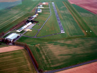  - Not far from Charles-de-Gaulle Airport, LFPP (Le Plessis-Belleville) has 2 runways: a 700 meters concrete and a grass one. Both are 07/25 - by Guy DIDIER