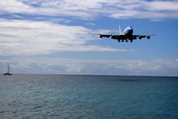  - Boeing 747-400 on finals - by Wolfgang Zilske