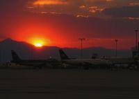  - US Airways Airbuses on C concourse. - by Francisco Undiks