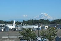  - The military Boeing factory at BFI dominated by Mount Rainier - A NATO E-3 can be seen - by Michel Teiten ( www.mablehome.com )