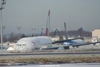  - Two 777 waiting for delivery at the Boeing factory - by Michel Teiten ( www.mablehome.com )