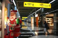  - Shopping area - by Michel Teiten ( www.mablehome.com )