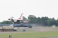  - Thunderbirds practice at Royal International Air Tattoo 2007 - by Steve Staunton
