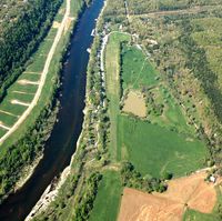 Gastons Airport photo, click to enlarge