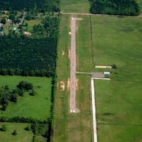 Kizer Field Airport photo, click to enlarge