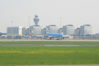  - Main terminal and control tower - by Michel Teiten ( www.mablehome.com )