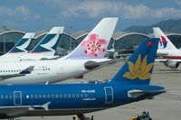  - Asian airliners at Hong-Kong - by Michel Teiten ( www.mablehome.com )