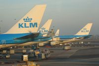  @ Amsterdam Schiphol Airport - KLM long haul flightline - by Michel Teiten ( www.mablehome.com )