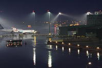  - VIE at night - by Juergen Postl