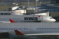  - airport overview AMS - by Thomas Ramgraber-VAP