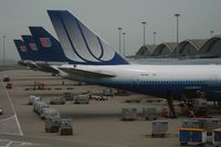  - United Airlines 747s at Hong kong - by Michel Teiten ( www.mablehome.com )