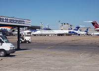  @ Jorge Newbery Airport - Parking plane. - by Jorge Molina