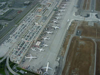  @ John Wayne Airport-orange County Airport - Crossing the 19L of KSNA 0650  - by Iflysky5