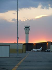 Centennial Airport photo, click to enlarge