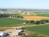  - Final for RWY 22 at Toledo, OH - by Bob Simmermon