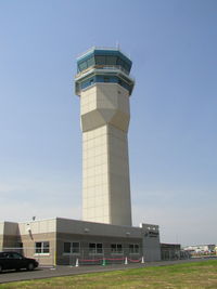 Wittman Regional Airport photo, click to enlarge