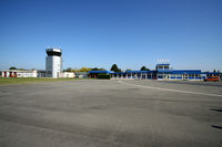 Agen Airport photo, click to enlarge