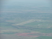  - Arriving to the airport from the SSE. - by B.Pine