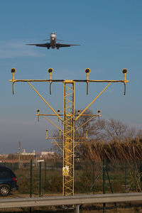 - EC-KHX B717 of Spanair appoaching - by Yakfreak - VAP
