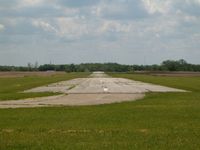  - looking up runway 27 - by IndyPilot63