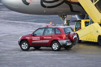  - Flughafen Fahrzeug / airport car Innsbruck - by Juergen Postl