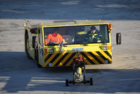  - Flughafen Fahrzeug / airport car Innsbruck - by Juergen Postl