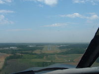  @ Burlington-alamance Regional Airport - BUY on approach - by Skogkledde
