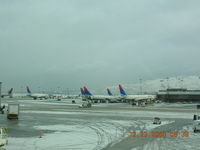  - Delta ramp at KSLC - by John J. Boling