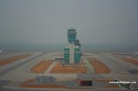  - The control tower seen during the take-off - by Michel Teiten ( www.mablehome.com )