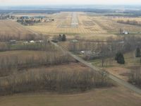 @ Ross County Airport - Final for RWY 5 - by Bob Simmermon