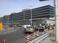  - Schiphol , Terminal 3 - by Henk Geerlings